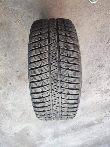 Falken 225/40 R18 Zimska