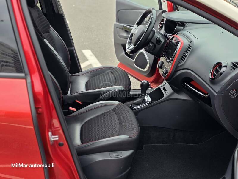 Renault Captur HELLY HANSEN/AUT/CH