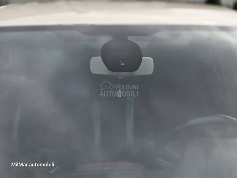 Renault Captur HELLY HANSEN/AUT/CH