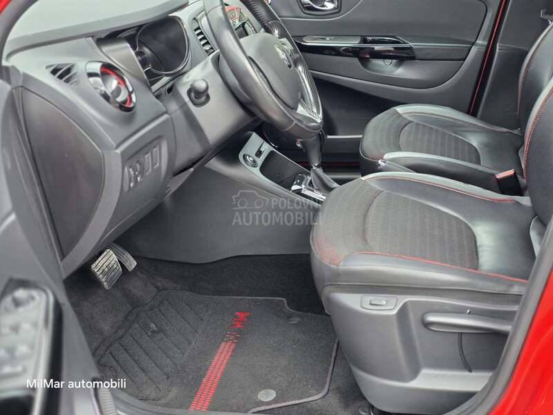 Renault Captur HELLY HANSEN/AUT/CH