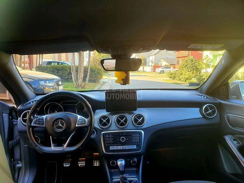 Mercedes Benz CLA 200 AMG paket