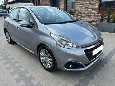 Peugeot 208 2019. god. -  kompletan auto u delovima