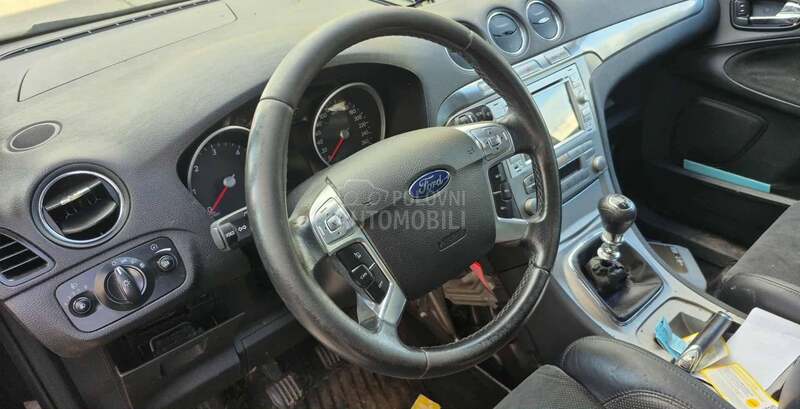 Ford S-Max 