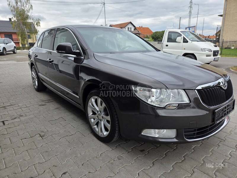 Škoda Superb 2.o tdi dsg xenon