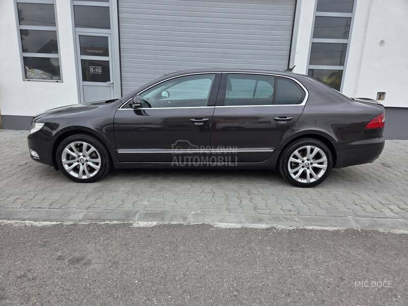 Škoda Superb 2.o tdi dsg xenon