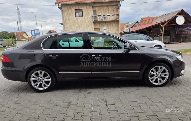 Škoda Superb 2.o tdi dsg xenon