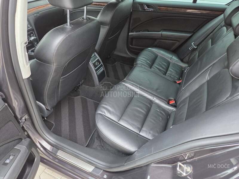 Škoda Superb 2.o tdi dsg xenon