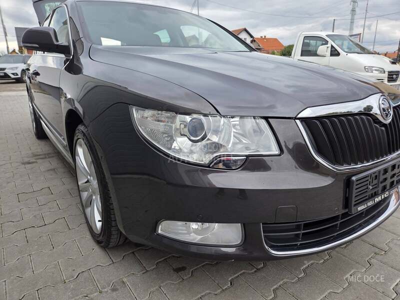 Škoda Superb 2.o tdi dsg xenon