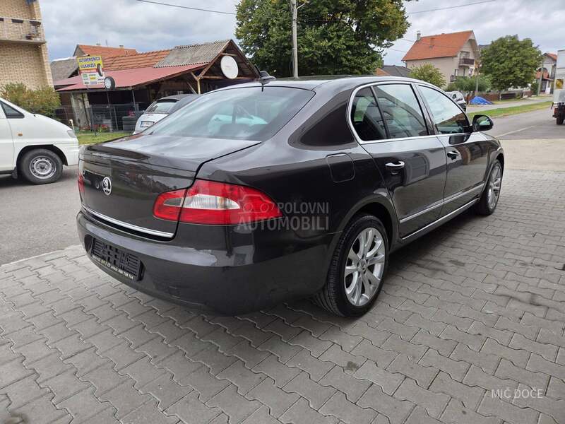 Škoda Superb 2.o tdi dsg xenon