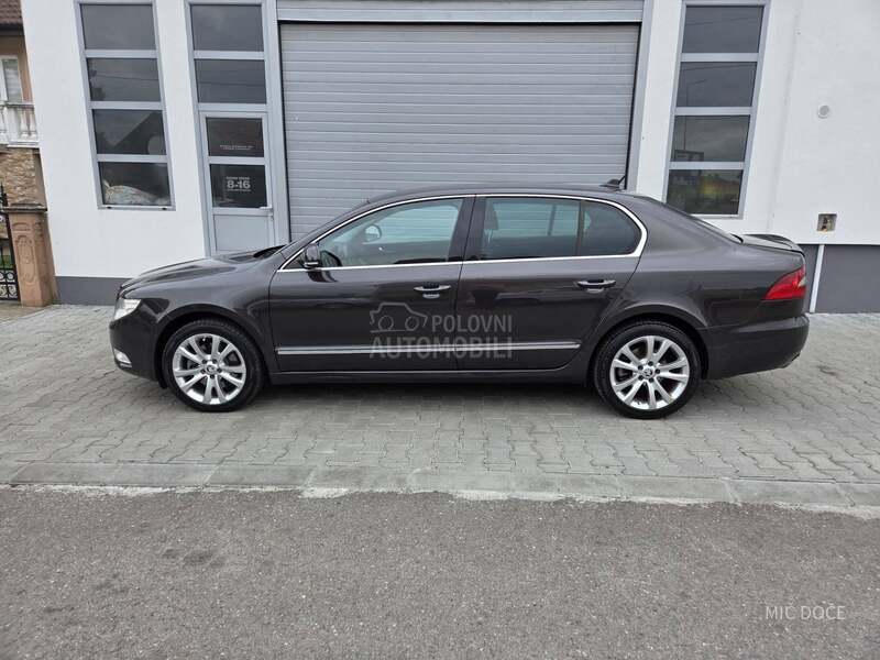 Škoda Superb 2.o tdi dsg xenon