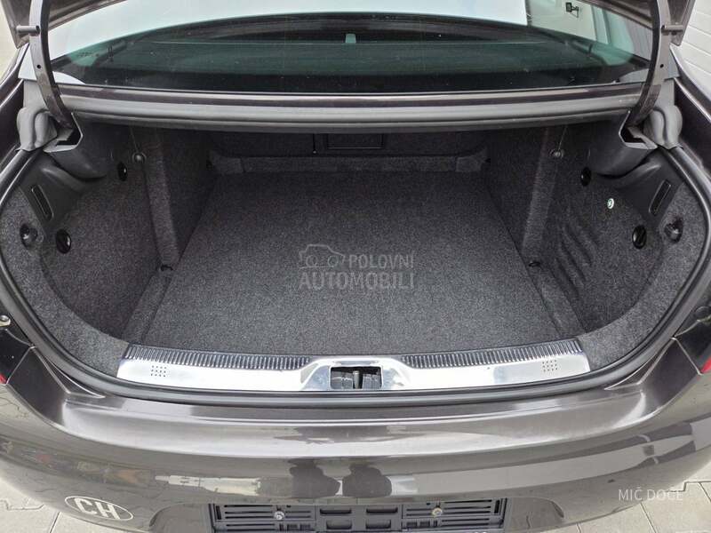 Škoda Superb 2.o tdi dsg xenon