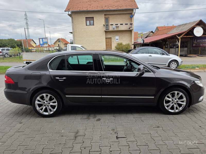 Škoda Superb 2.o tdi dsg xenon