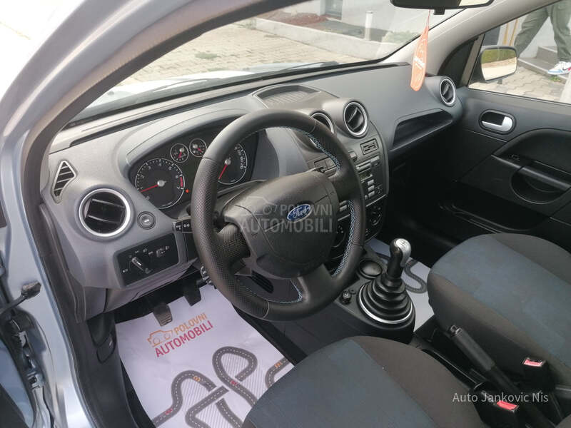 Ford Fiesta 1.6i SPORT LINE CH