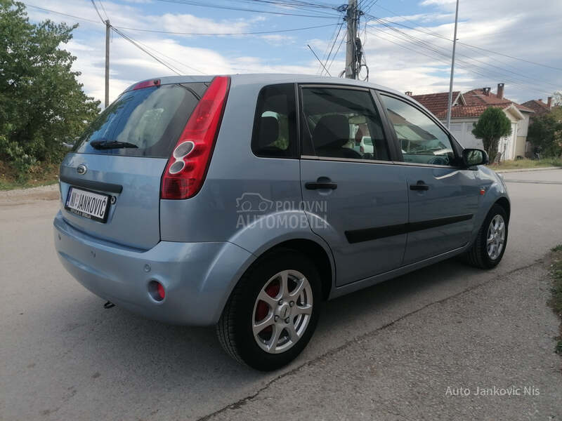 Ford Fiesta 1.6i SPORT LINE CH