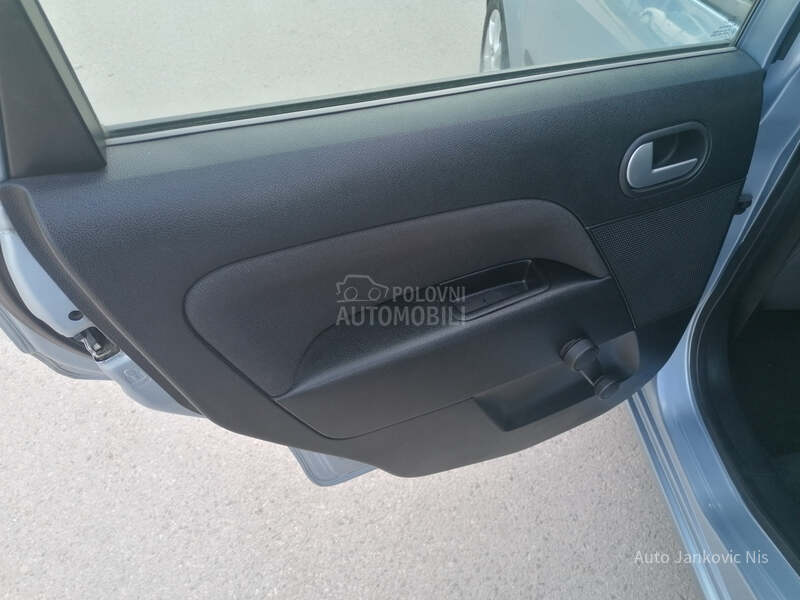 Ford Fiesta 1.6i SPORT LINE CH