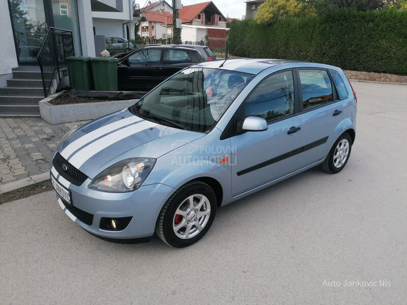 Ford Fiesta 1.6i SPORT LINE CH