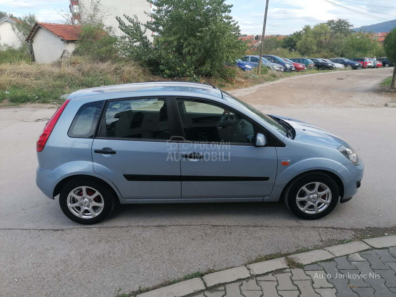 Ford Fiesta 1.6i SPORT LINE CH