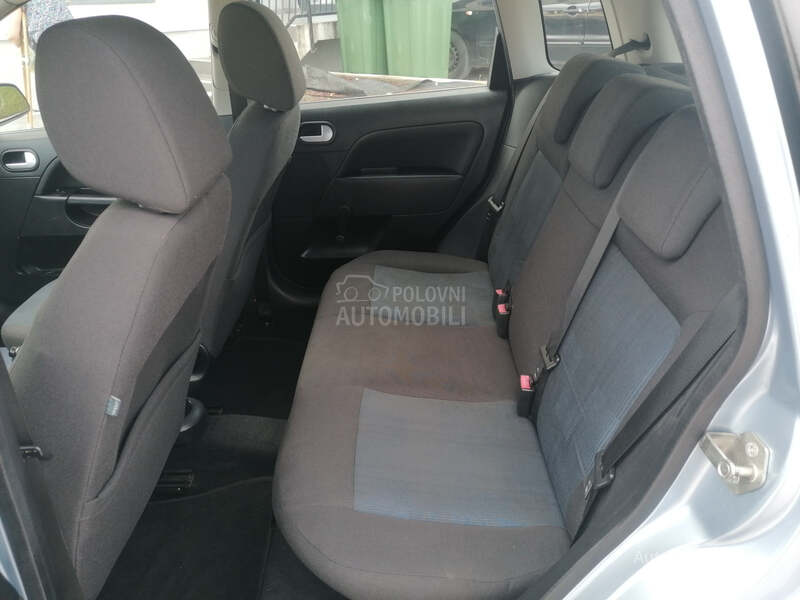 Ford Fiesta 1.6i SPORT LINE CH