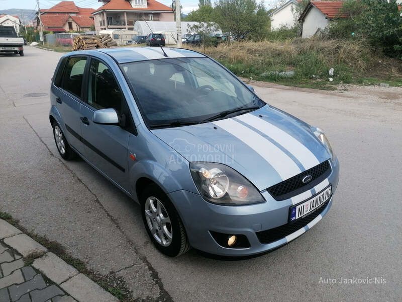 Ford Fiesta 1.6i SPORT LINE CH
