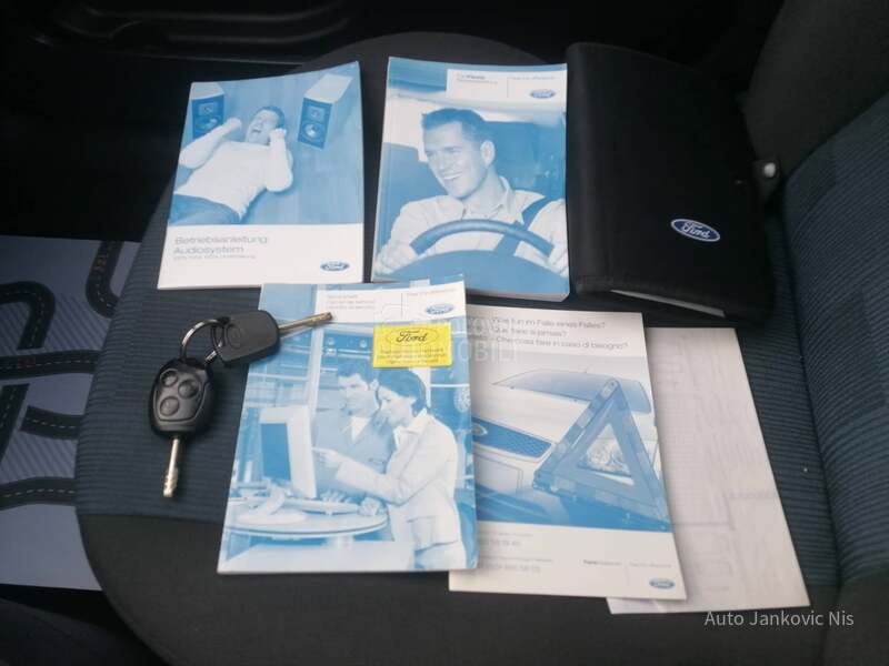 Ford Fiesta 1.6i SPORT LINE CH