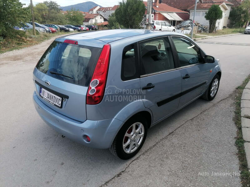 Ford Fiesta 1.6i SPORT LINE CH