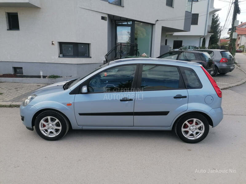 Ford Fiesta 1.6i SPORT LINE CH