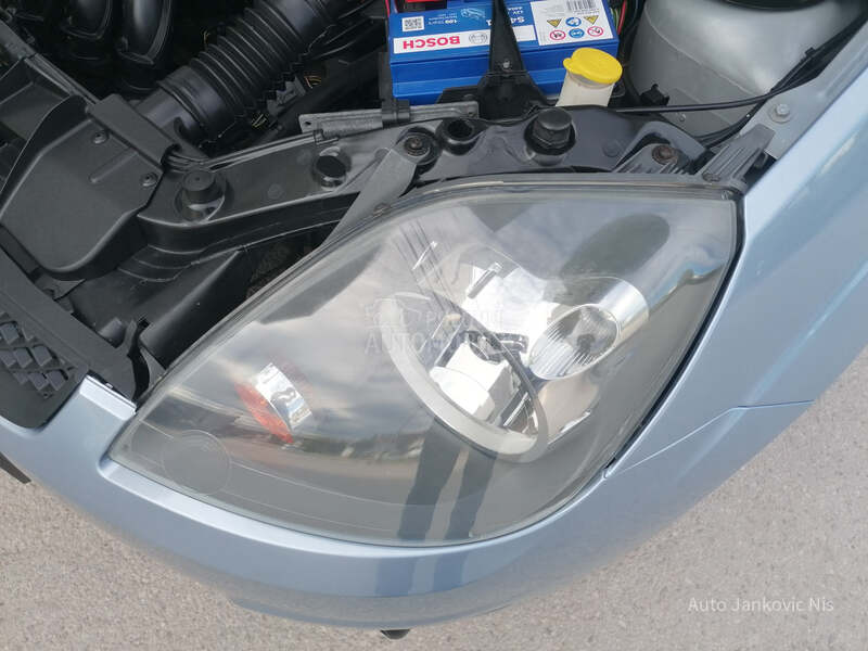 Ford Fiesta 1.6i SPORT LINE CH