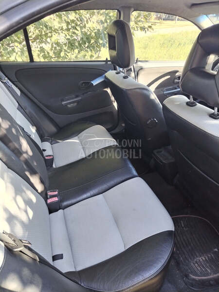 Mitsubishi Carisma 
