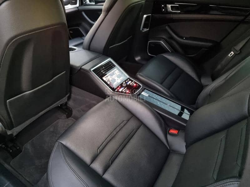 Porsche Panamera 4S