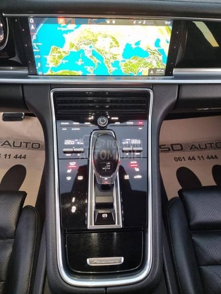 Porsche Panamera 4S