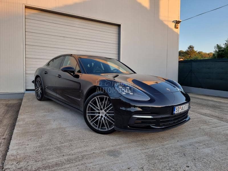 Porsche Panamera 4S