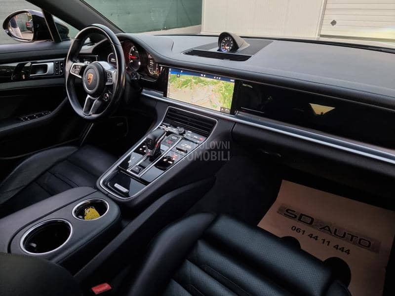 Porsche Panamera 4S