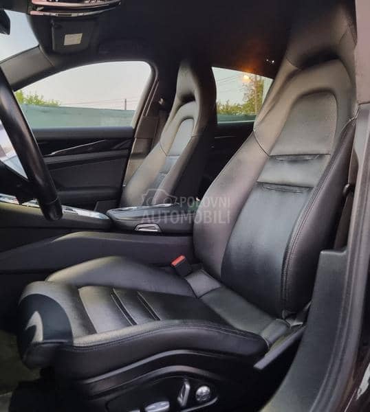Porsche Panamera 4S