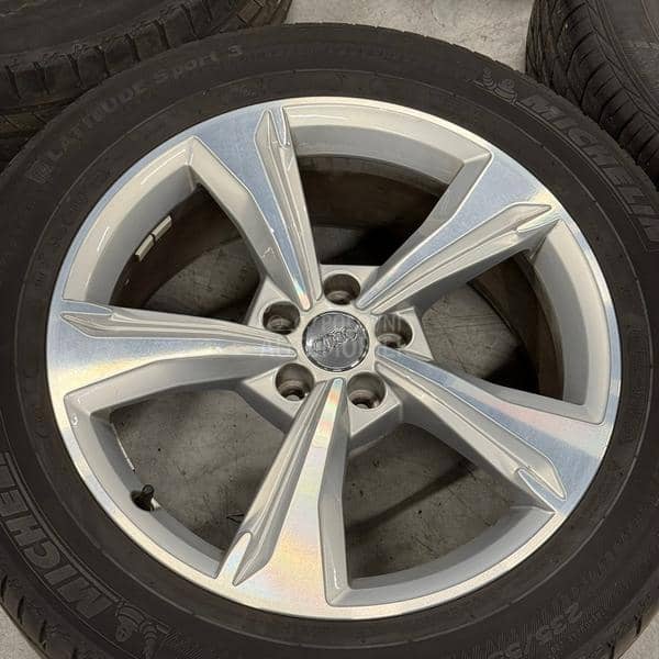 Aluminijumske felne Audi Q5 19" 5 x 112