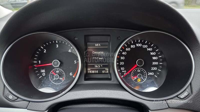Volkswagen Golf 6 1.6 TDI HIGH-LINE