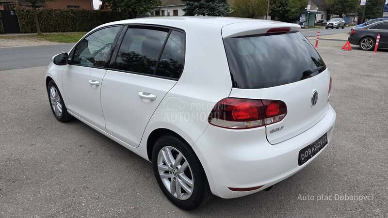 Volkswagen Golf 6 1.6 TDI HIGH-LINE