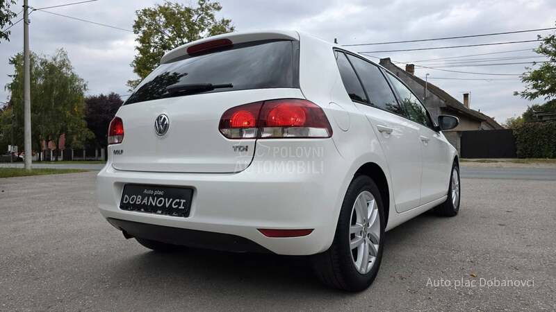 Volkswagen Golf 6 1.6 TDI HIGH-LINE