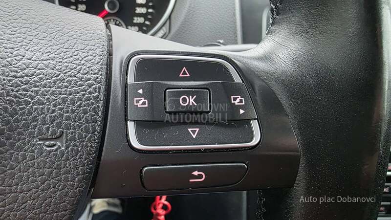 Volkswagen Golf 6 1.6 TDI HIGH-LINE