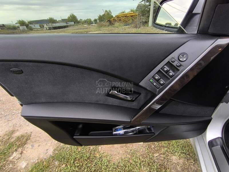 BMW 525 M57 AUTOM 09/26 DVD