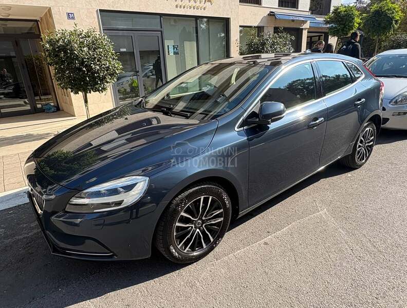 Volvo V40 2.0d pano kož fuL