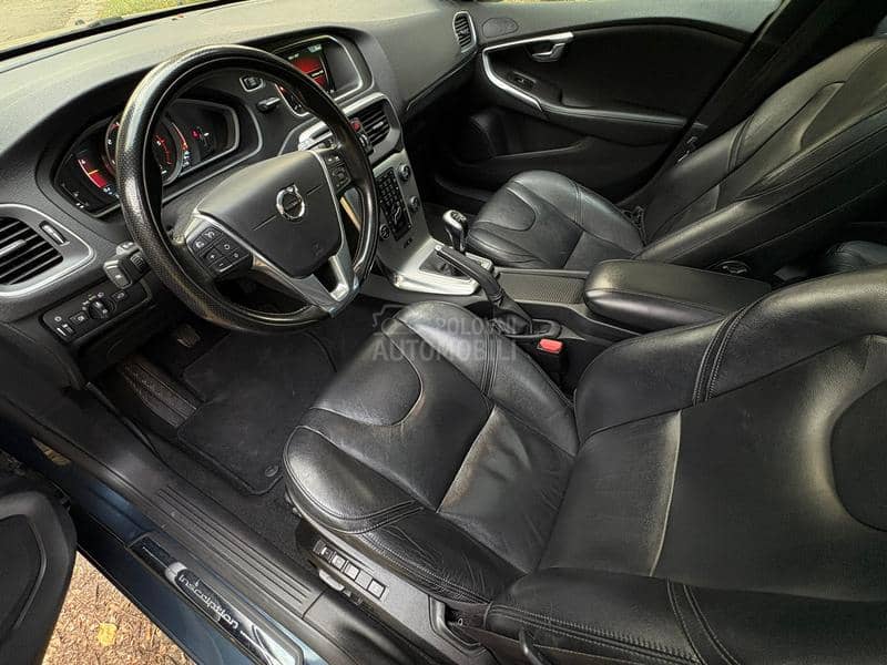 Volvo V40 2.0d pano kož fuL