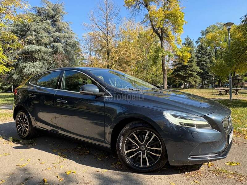 Volvo V40 2.0d pano kož fuL