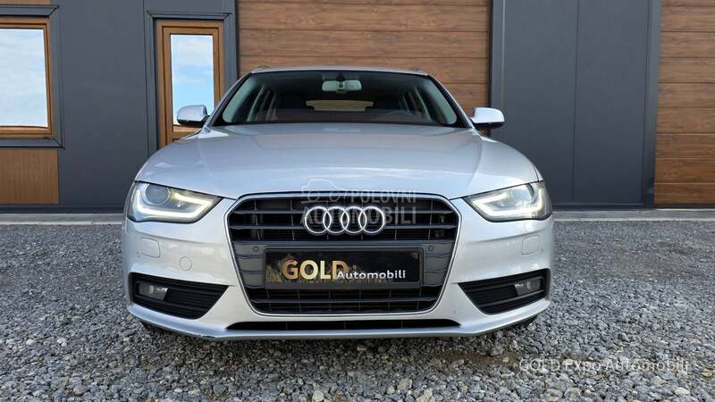 Audi A4 2.0S-Line FUL OPTION