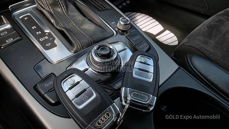 Audi A4 2.0S-Line FUL OPTION