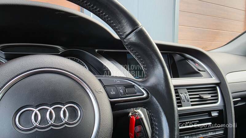 Audi A4 2.0S-Line FUL OPTION