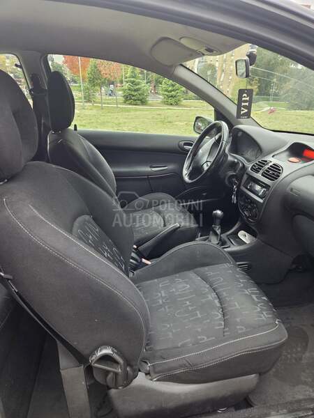 Peugeot 206 1.6 16V