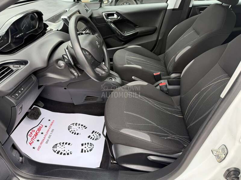 Peugeot 208 1.4HDI AUT/FUL/NAV