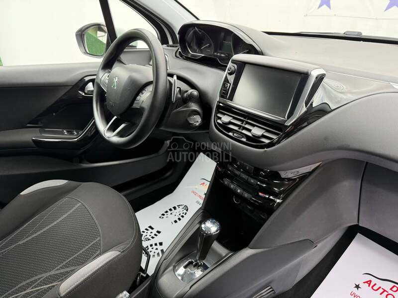 Peugeot 208 1.4HDI AUT/FUL/NAV