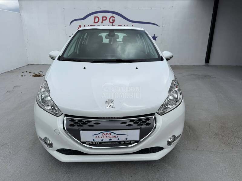 Peugeot 208 1.4HDI AUT/FUL/NAV