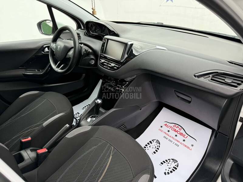 Peugeot 208 1.4HDI AUT/FUL/NAV